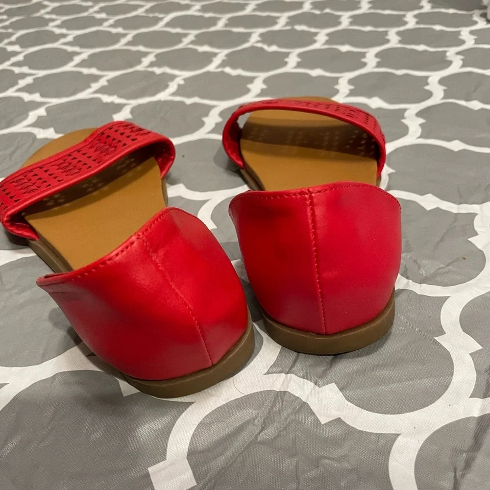 Women’s Andiamo Flat Red Sandals Abailey Size 8